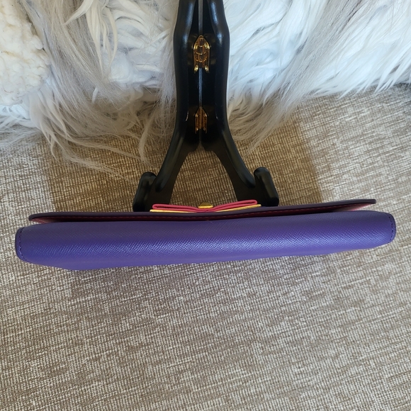 Mcm Coral Trifold Long Wallet..Authentic..Like brand New!! - Picture 5 of 11